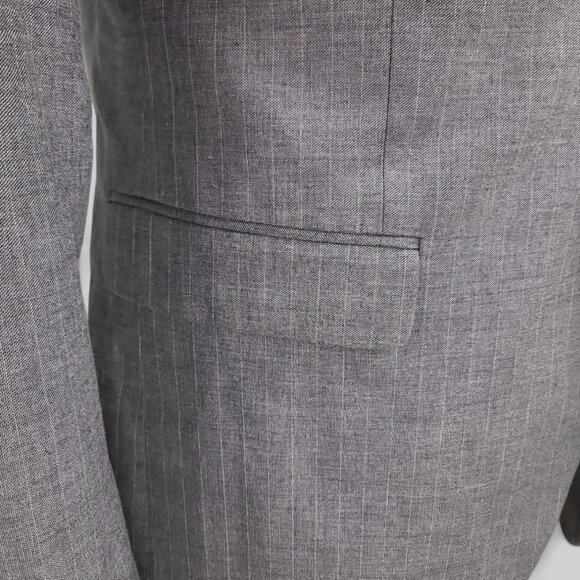Banana Republic Slim Fit Gray Stripped Blazer 44R - Picture 6 of 16
